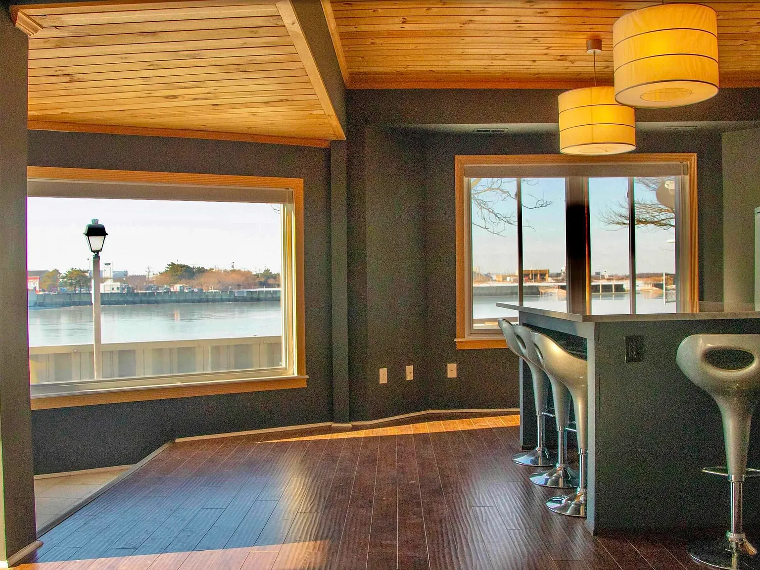 1 bed, 1.0 bath, $12,000 — Photo 2