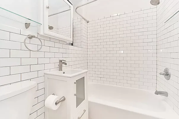 Rented by Living New York | media 13