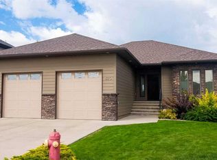 420 SE Haru Moriyama Pl N, Lethbridge, AB T1H 5P1