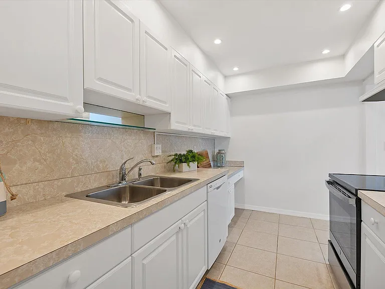 500 Park Blvd S #109 — Photo 15