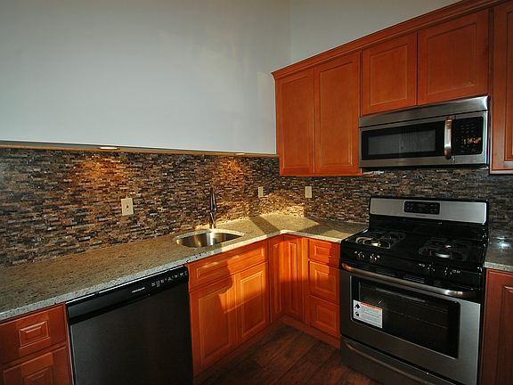 GRANITE COUNTER TOPS...