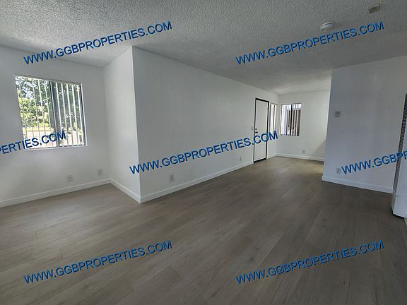 3rd image of 1152 Pine Ave APT 1