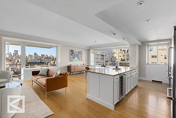1st image of 200 E 66th St APT A1906