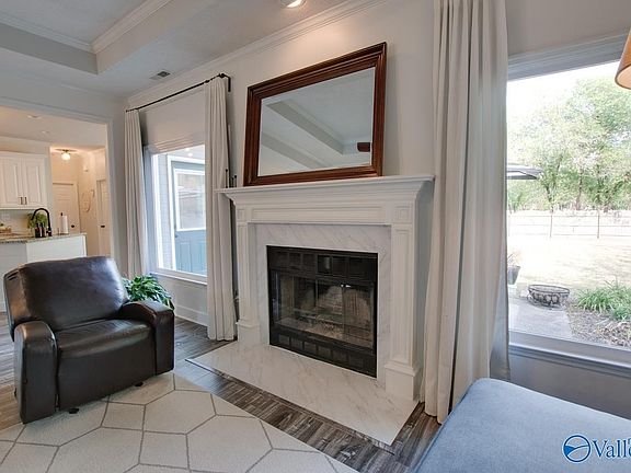4th image of 2703 Bronte Cir SE