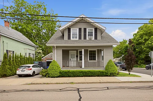 82 Van Zandt Ave Photo 1