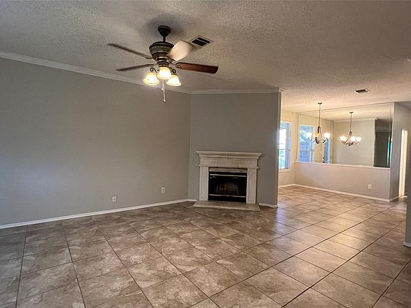 5th image of 3944 Parkhaven Dr