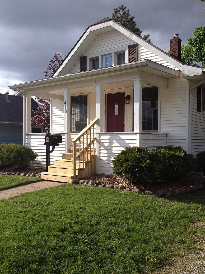 418 W Greenlawn Ave photo 1