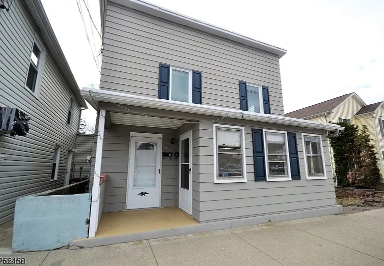 30 Maple Ave #2 — Photo 2