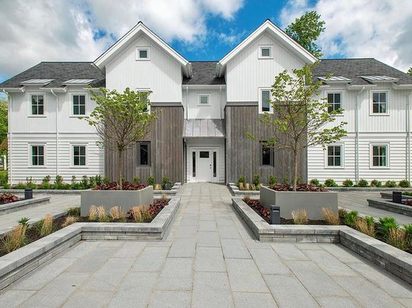 4 Morningside Dr N UNIT 304