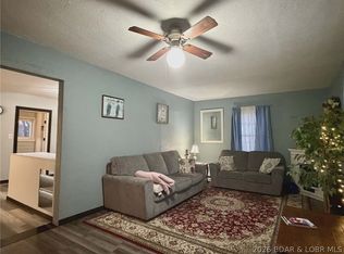 28 Greenwood Dr, Lebanon, MO 65536