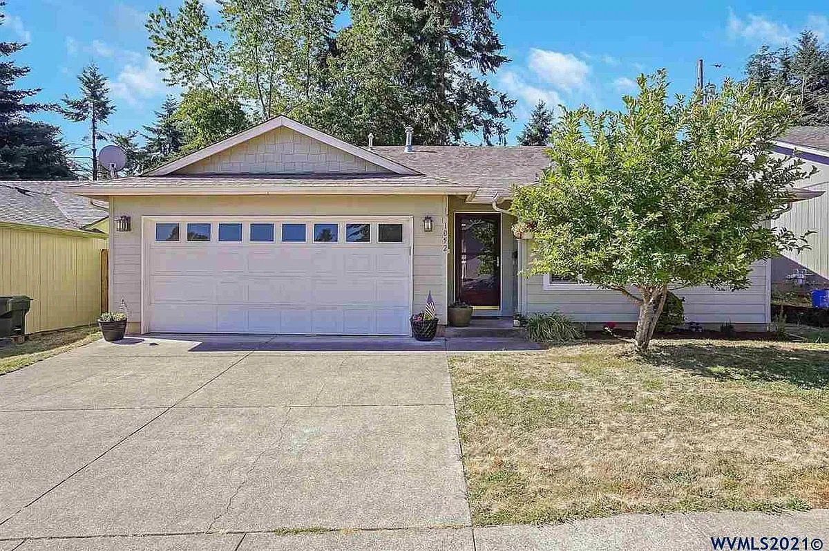 3 bed, 2.0 bath, 1110 sqft, $2,400 — Photo 1