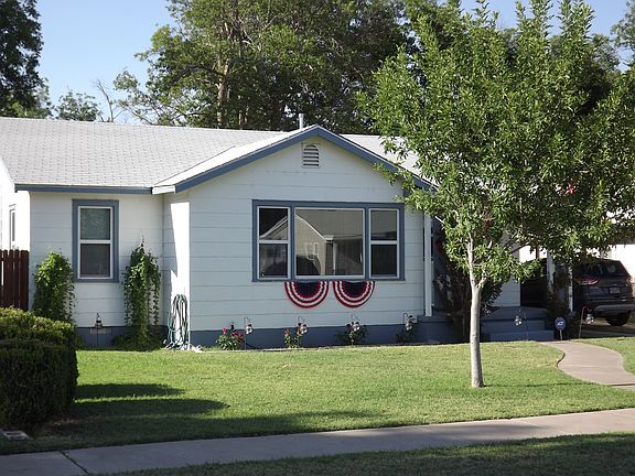 3rd image of 302 Mariposa St