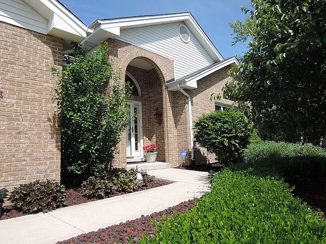 1st image of 15028 Wingate Dr