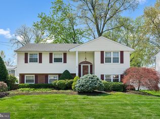 15 Peppermill Dr, Cherry Hill, NJ 08002