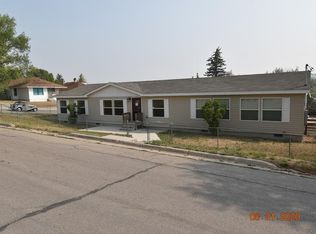 718 Ash Ave, Kemmerer, WY 83101