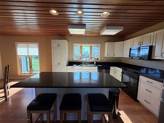 3rd image of 608 2nd St