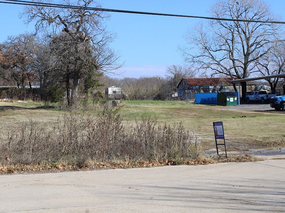 1st image of 2214 Fm Road 1187 #9