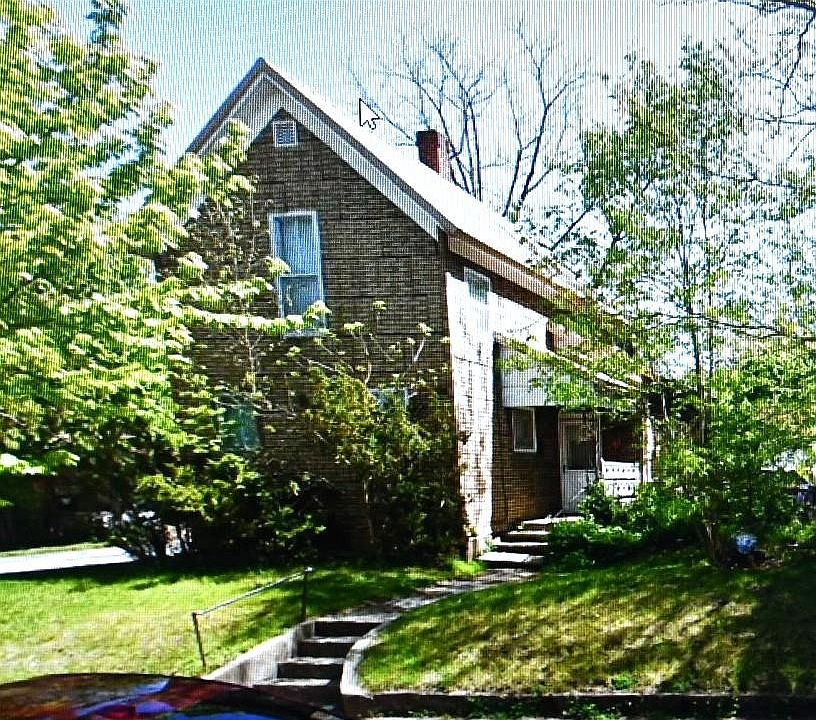 2nd image of 300 Union St