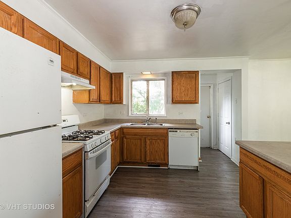 3rd image of 362 Westgate Dr