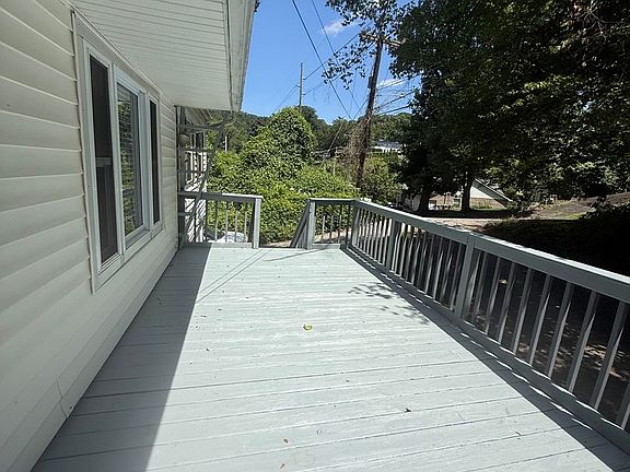 4th image of 107 Eureka Rd