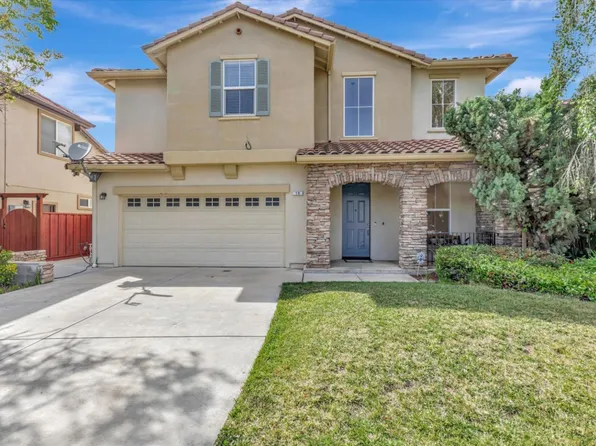 19 Arezzo Cir, Salinas, CA 93905