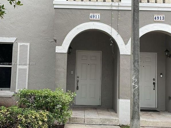 4911 SW 140th Ter #6