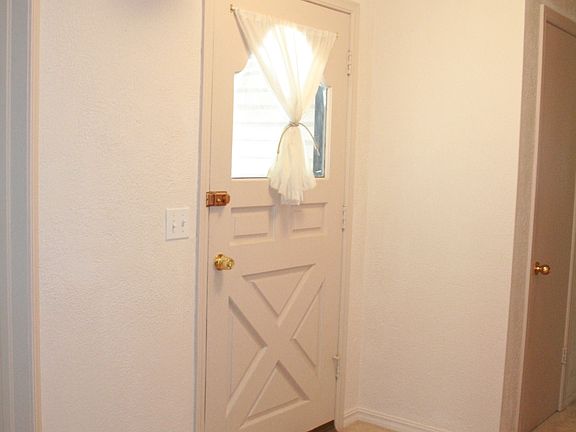 Entry way
