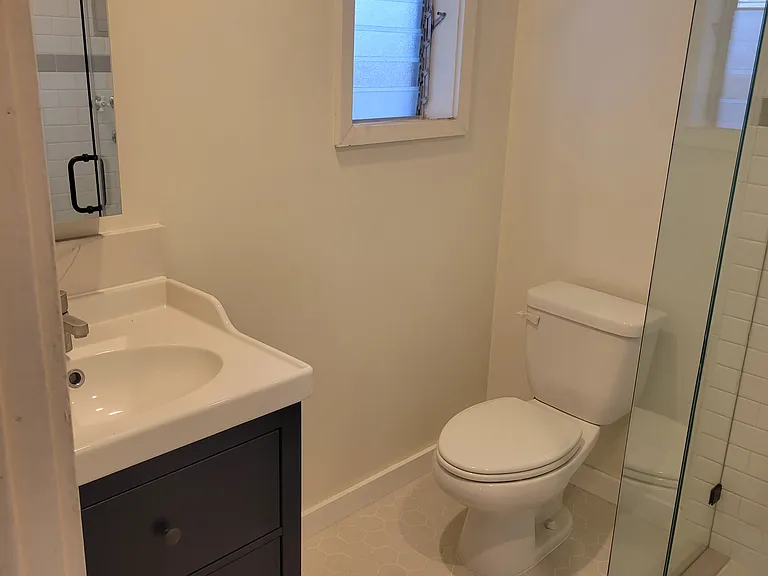 802 E Sycamore Ave #A — Photo 16