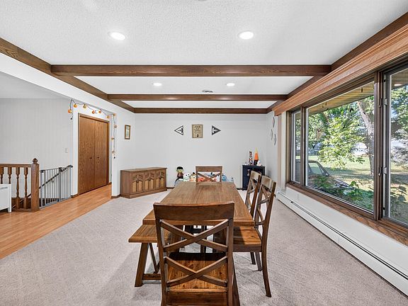5th image of 401 Shady Ln