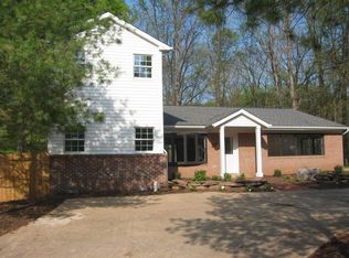 13718 Smallwood Ct, Chantilly, VA 20151