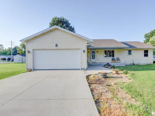 1211 W England St, Taylorville, IL 62568