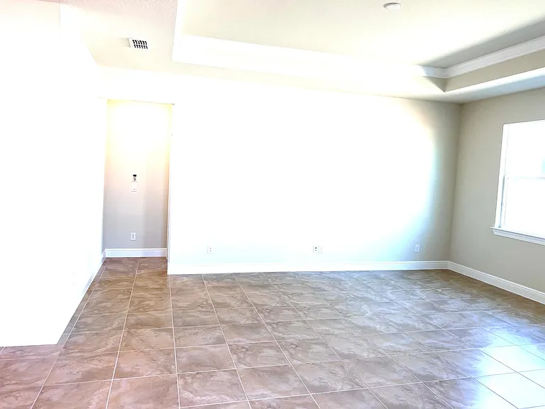 4392 Foggy Oak Ln — Photo 8