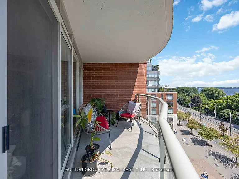 550 Queens Quay W #726 — Photo 11