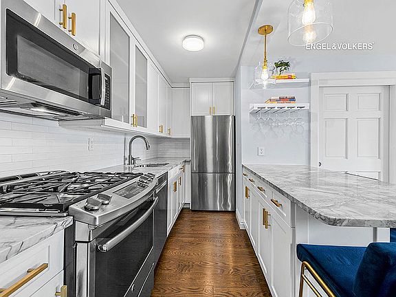 2nd image of 140 W End Ave APT 27A