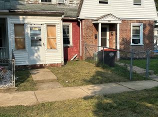 1205 Pine Ln, Chester, PA 19013