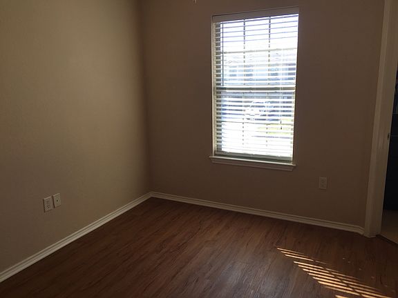 2nd image of 1121 Brown Rock Dr #A