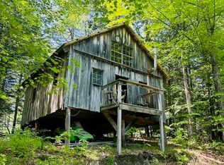 100 Stagecoach Rd, Putney, VT 05346