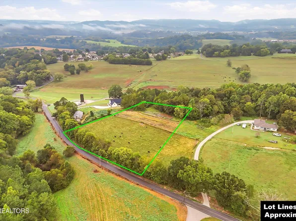 4235 Cave Mill Rd, Maryville, TN 37804