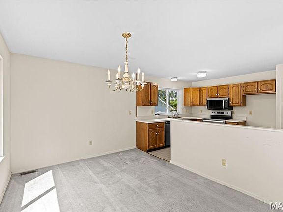 4th image of 12190 Rain Hollow Ct