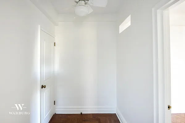 Sold by Warburg | media 6