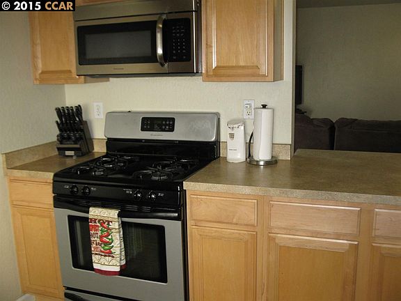 4th image of 43 W 17th St
