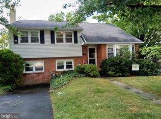 500 Inman Ter, Willow Grove, PA 19090
