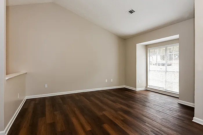 6239 Leverett Dr — Photo 5