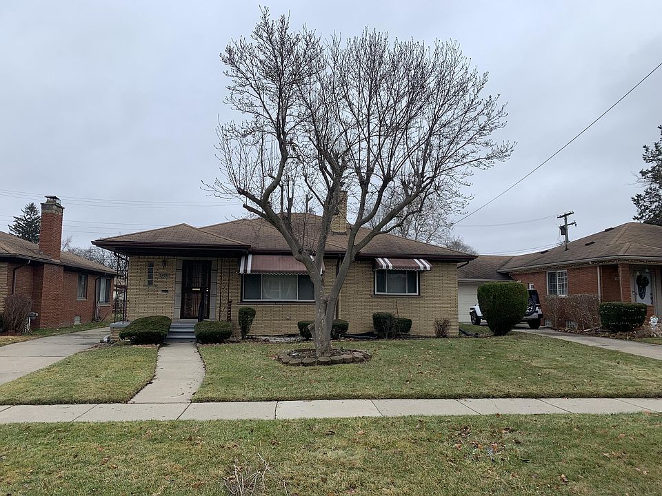 1st image of 24010 Blackstone St