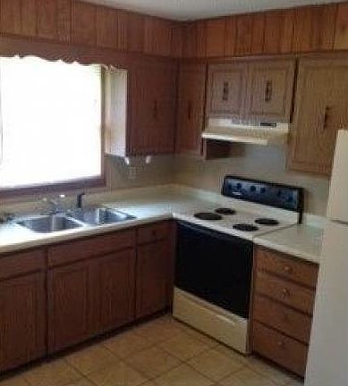 Equipped Kitchen with Washer Dryer INCLUDED!