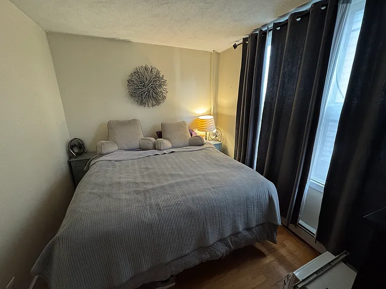 190-192 Holland St #2 — Photo 16