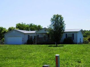 570 Meadow View Ln, Madisonville, TN 37354