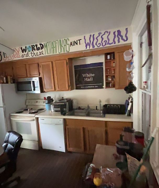 2nd image of 360 N High St #4B-2Ba