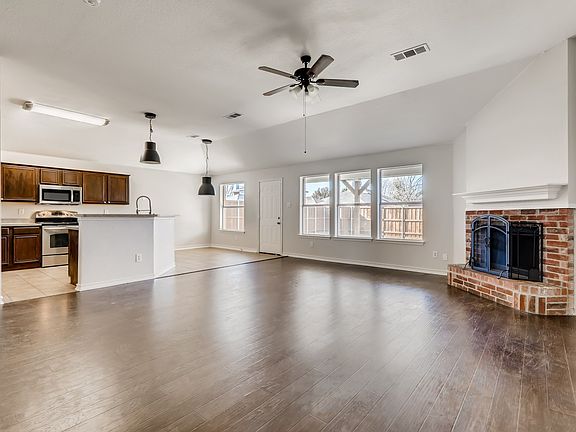 3rd image of 7309 Maplewood Dr