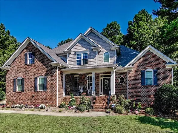 237 Honeysuckle Creek Loop, Mooresville, NC 28117